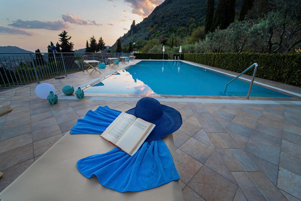 Sotto Il Cielo Di Toscana Appartamenti In Tenuta Only Adults No Pet Camaiore Extérieur photo